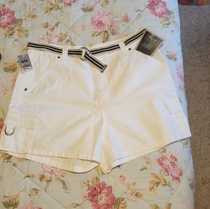 Lee denim white shorts with belt.